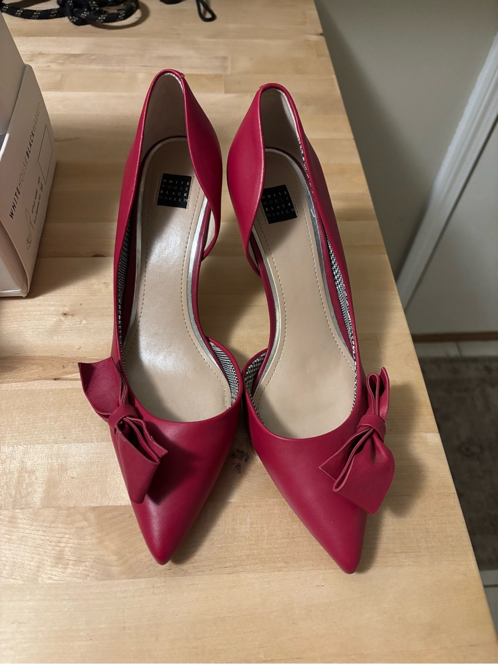 Women’s Pointed Toe Bow Pumps - Pink